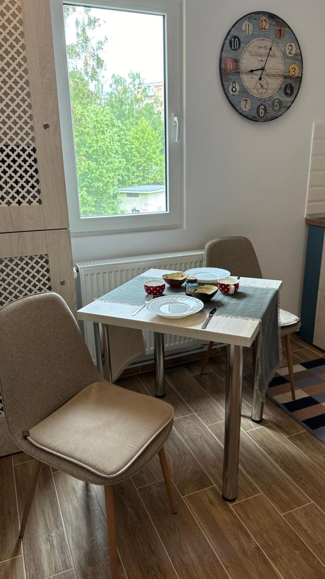 Xili'S Relax And Chill Apartment, Netflix, Peaceful Location In Brasov Bagian luar foto
